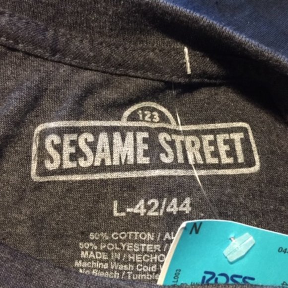 Sesame Street Men's T-Shirt Size L New - Picture 3 of 3